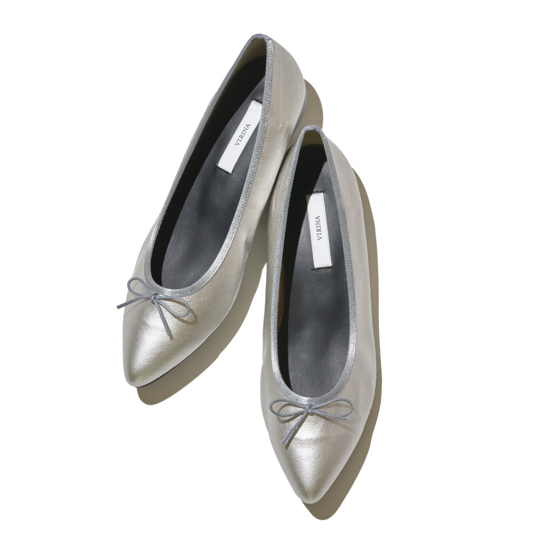 【新品】ヴィリーナ　晴雨兼用スクエアバレエシューズ 大人好みのエレガンスなマットネイビーポインテッドトゥシューズ