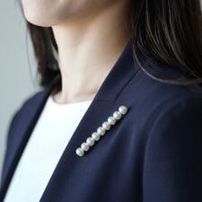 ヴィリーナ(VIRINA)のパールバーブローチ（クロス付き）/ ロング