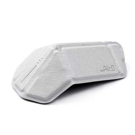 [^:MA0-OM]E0.5bŃt}EX VTOu܂莆\v ܂莆璅z𓾂\ŁA0.5bXebvŕʏԂt}EXTCYɗ̉܂BlԍHwɊÂfUCŎRȎ̃|WVōƂ\AԂ̎gpłSŏɗ}܂Bgїp̃}EXƂ͎vȂقǂ̈|IȉKƍYIWi}EXłB EPCP[XɔEэ ɔ5mm&y38g 5mmAd͗1y38gŃ|PbgXPCP[XȂǁAǂł[ł鈳|IȌgѐւ܂B c⏤kAoȂǈړrWlX}AJtFȂǕim[gPCg@̎^т̃XgXy܂B E\Ɛm 肵NbNɔ݌vȂ肵NbN̂eNjJ{^𓋍ڂ܂BƉE2̕{^ƃ^b`ZT[ɂlXȃRg[ł܂B}EX̍\A𔽎˂₷ł́A}EXpbhȂǂKvƂȂꍇ܂BE^b`XN[~h{^mȃNbNƊ炩ȃXN[B~h{^^bv܂܁A}EX㉺ɓƃXN[\ł*BxɑXN[ʂŕ֗łB  *~h{^OSuEUɂē삪قȂꍇ܂BEt[d3gp\ 1x̏[dōő3*AgƂł܂BˑR[dȂȂĂ܂ꍇA1Ԃ̏[dŖ3ԋ쓮܂BUSB-C|[gŏ[d\łBgpɈ莞Ԃo߂ƁAIɃX[v[hɓAobe[h܂B*gpԂ́A12.5ԁAT5̎gpz肵ڈłBgppxEȂǂɂ㉺܂ BEV[o[Ȃ Bluetooth5.2ڑ USBV[o[svŁABluetoothŃfoCXɐڑ܂B1xڑ΁A܂ŗ̉邾ōĐڑ܂BEϋvA ɋ`IȐ܂莆璅z𓾂y̑ڍׁz{̃TCYF12212214mm@38g[d|[gFUSB-C[dԁF2ԁ1őgpԁF 3yӎz JԂłBluetooth{^Ă܂BBluetoothڑOOriMouse܂ނ悤ɃXibvāA}Olbgqƃ}EXN܂B fނd߂̂̓}OlbgXibvO₷Ȃ邱Ƃ܂Agp邤ɏ_炩Ȃ肵܂B  obe[̏Ղh߁AԎgpȂƂ͊JԂŕۊǂĂB USB PD[dɂ͑ΉĂ܂Bo͑Ή̓dA_v^E[dP[uł͏[dłȂƂ܂B}EX̍\A𔽎˂₷ł́A}EXpbhȂǂKvƂȂꍇ܂B dCpiS@ɓKPSE}[N\̂A{ŐKɔ̔Ă[dgBgpԂ́AgppxEȂǂɂ㉺܂B[dԂ͊ɂđOシꍇ܂B~h{^OSuEUɂē삪قȂꍇ܂B{i⓯iׂ̍ȕiނ́Aqlɒ̊댯炷ꂪ܂B K3Ζ̂ql̎̓͂ȂƂŕۊǂĂByƐӎzgpɊւԕiEԋ͂󂯂˂܂Bi̕ۏ؂ɊւĂ͓{̂ݗLƂȂ܂Bۏ؏̍wNAwX܁AqliOAZjLڂĂȂꍇELeCӂɏCꍇEۏ؏𕴎ꂽꍇɂ͕ۏ؂̑ΏۊOɂȂ܂B\߂Bgp̌A܂͉AsȏCɂ̏͑ΏۊOɂȂ܂B΍ЁEnkEQEȆ̓VЁAQɂ̏͑ΏۊOɂȂ܂BӁExɊY鑀Agp@ɂ̏⑹܂͐ĝɋyԏQ͑ΏۊOɂȂ܂B{i̎gp̏ɂ萶ȂlIQEIQEf[^̑QɂāAЂ͐ӔC𕉂܂BCOƎ҂̌lAis