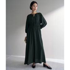 アンフィーロ(UNFILO)の【洗える】ドビーデシン ワンピース