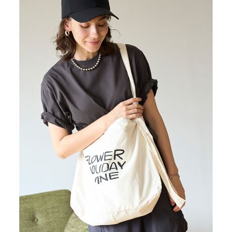 [^ԁFBOUMCA0157]G`Lee IzumidaƂ̃R{ACeSvgۓIȃV_[obOfUCUNFILÔ߂ɕ`낵ĂSvgV_[obOBeʂՂ΂ߊ|ôŁAfC[烌W[◷s܂ŕL􂷂ACełB|PbgtȂ̂|CgBR͒߂\ŃjZbNXłgfUCłBvtB[^Lee IzumidaiCY~_ [j1986NAkC܂BcG`n߂BAJwɊGwԁB2015N蓌ɋ_ڂA2019N{iIɊG`ƂĂ̊X^[gBAN̍i𒆐SɁAŔ`pAEBhEɗpG╶`ĂBInstagramF@izumidaleeHP: https://izumidalee.comfޕ\nɂ̓RbggpAnɂ̓|GXegpB\ñRbg̓i`yn̗pĂ܂BLee IzumidaR{ACeEvgTVc(KKUKCA0155)EvgL~s\X(OPUMCA0156)̐̓Tvĩf[^łBۂ̏iƎdlقȂꍇ܂B摜̓Tv̂ߎۂ̏iƎdlقȂꍇ܂B܂AX^WIɂƖقȂ邽ߏi̐FقȂČꍇ܂B\߂BCtH[VCɓo^߂łIyuĥCɓo^zViׂ̓Z[ȂǁAuĥȏ󂯎邱Ƃł܂ByîCɓo^zēגʒmȂǂȏ󂯎邱Ƃł܂B