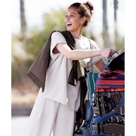 [^ԁFBLURGA0700]N̐lCACeNoIfIẴLC߃X^Cɂ҂TuEXfUC񌳂茩{[glbNACɂȂ̘rJo[鑳̃CɂA炵VGbgɎdグ܂BʂƂTCYƃ{gI΂Ȃ\Ȓ|CgłB̃t@Xi[ɂ͒߂̃OOe[vʂAobNX^CۓIɁBfނ̃pc(PRURGA0701)ƃZbgAbvŒp߂łBfސLk̂|GXe̎gpAӂ݂ƒ悢n̑fށBVɂȂɂA܂EHbVuƂꂪȒPȂ̂͂łBTbƂhC^b`ȎAڐG⊴@\̂ŉĂ̊OoɍœKȑfނłB@\Pj}VEHbVu̐@Ő􂦂̂łyXQjڐG⊴ЂƂ^b`ŏG߂KȒSn܂RjzfzAAƉKȒSnۂ܂SjUVPAOPAt(80ȏJbg)fރACeT}[ZbgAbv Chpc(PRURGA0701)̐̓Tvĩf[^łBۂ̏iƎdlقȂꍇ܂B摜̓Tv̂ߎۂ̏iƎdlقȂꍇ܂B܂AX^WIɂƖقȂ邽ߏi̐FقȂČꍇ܂B\߂BCtH[VCɓo^߂łIyuĥCɓo^zViׂ̓Z[ȂǁAuĥȏ󂯎邱Ƃł܂ByîCɓo^zēגʒmȂǂȏ󂯎邱Ƃł܂B