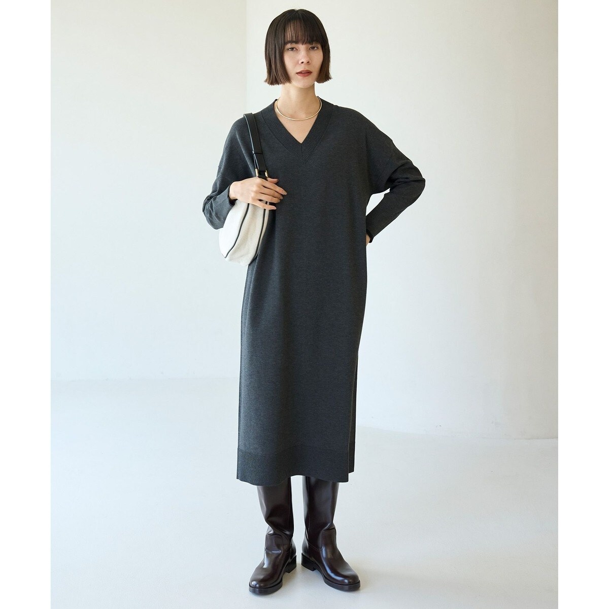 【美品】23区 ニットトータルスリーブレスワンピース 大きいサイズ 46 黒 SLOW/一部店舗限定】ニットトータル スリーブレス ワンピース