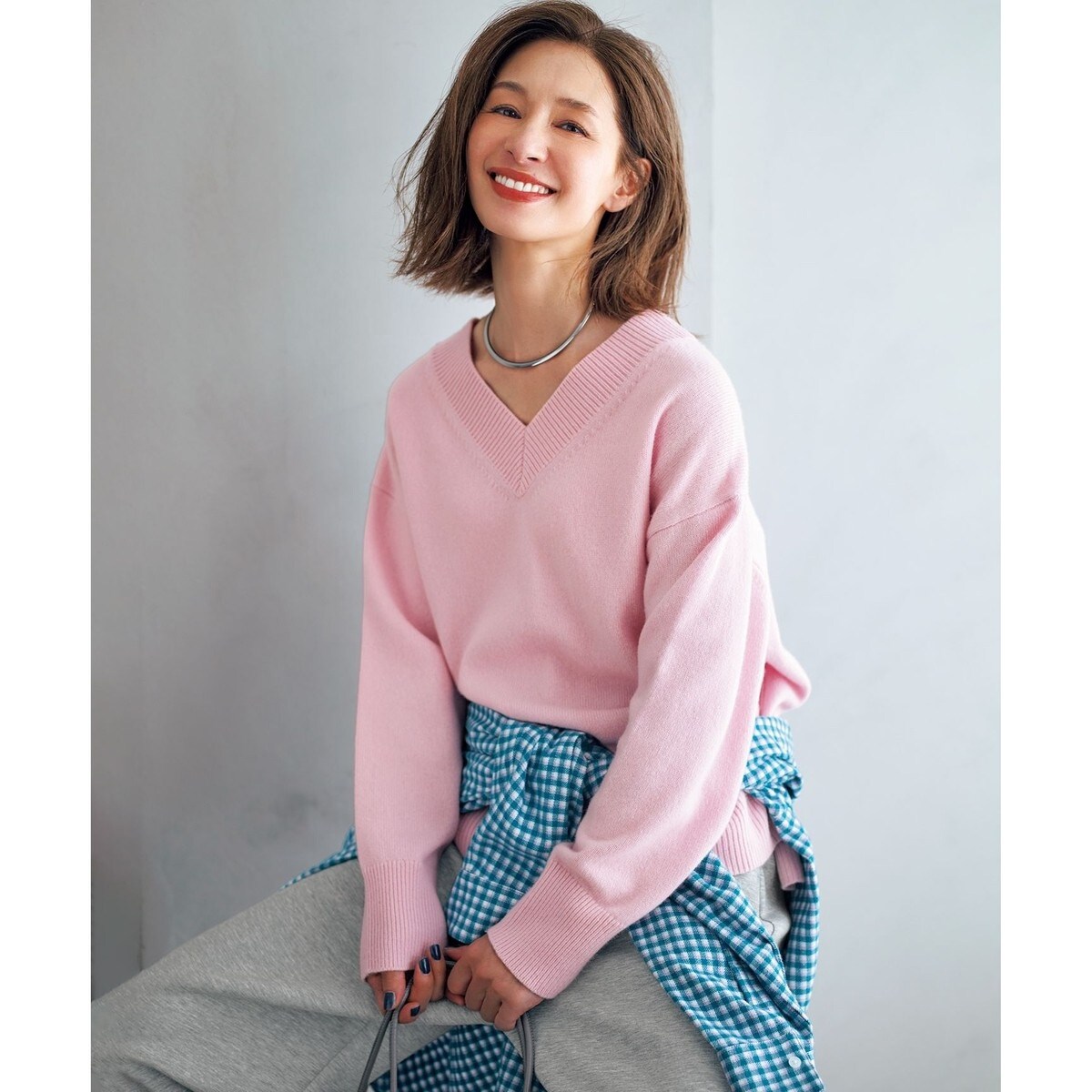 野呂佳代さん着用】カシミヤブレンド Vネックニット | アンフィーロ