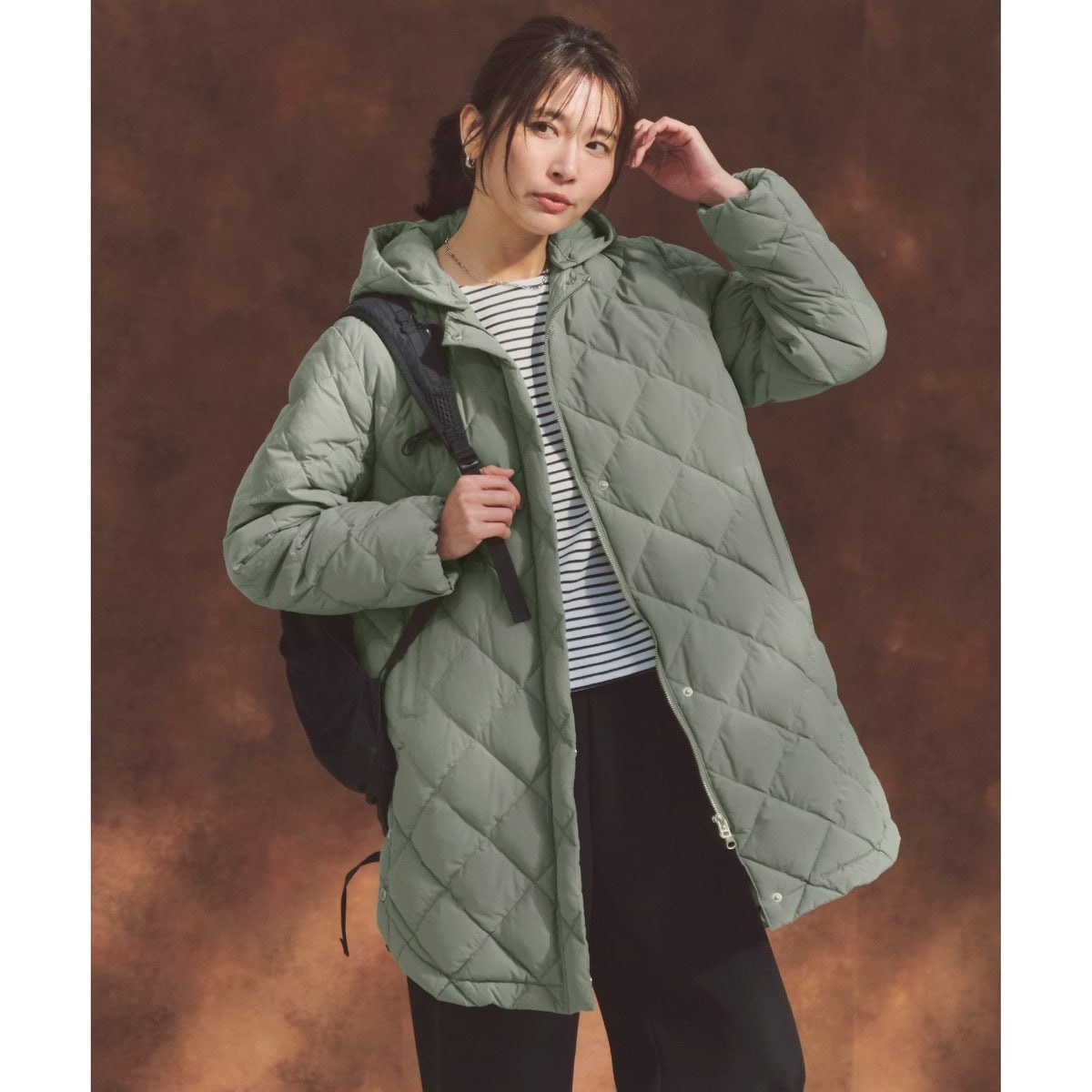 UNFILO ダウンジャケット ブラック・チャコール M アンフィーロ(UNFILO) レディース ダウンジャケット・ダウンコート