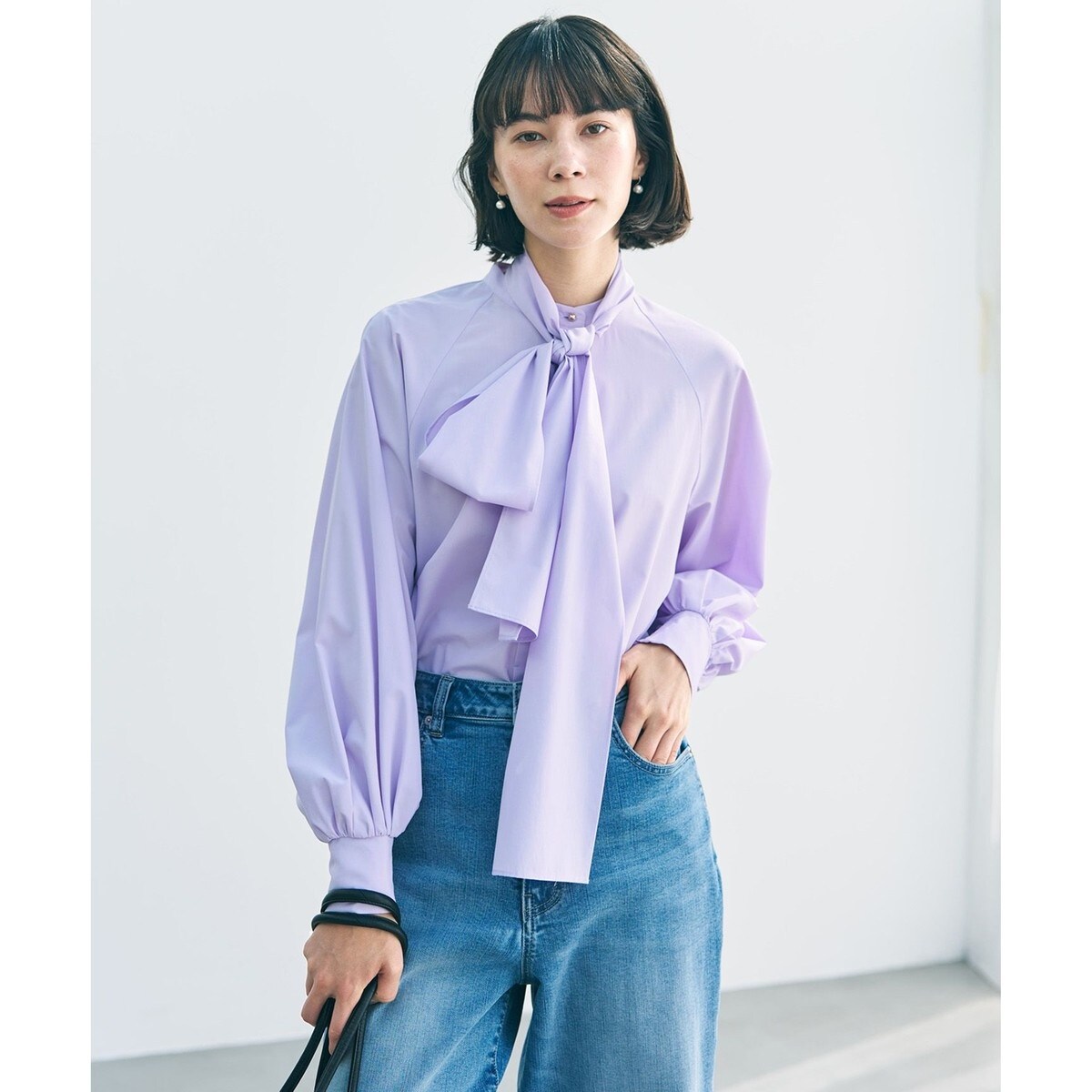 WEB限定】ボウタイ付きフリルカラー ブラウス | 組曲(KUMIKYOKU