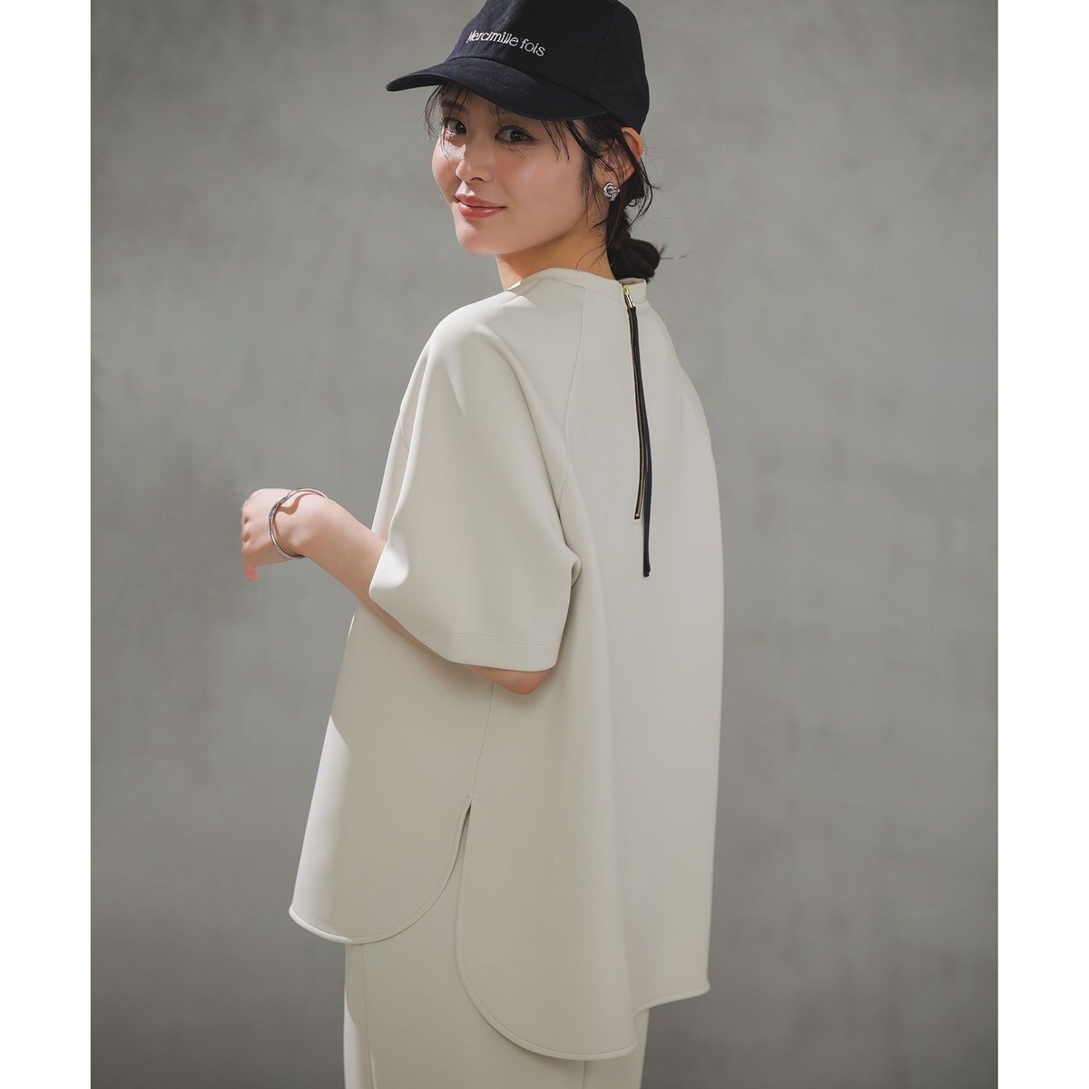 BEAUTY FORM JERSEY light バックZIP プルオーバー | アンフィーロ 