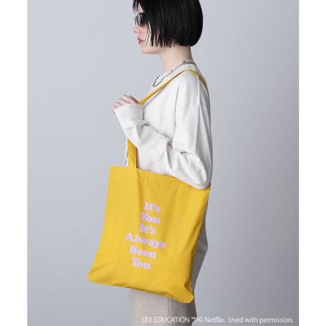 [^:202251053001]NetflixV[YuSEX EDUCATIONṽgȕ͋CCXpCAꂽAROSEBUD̔̃XyVfEuSEX EDUCATIONvɂĈۓIȃV[Ŏgꂽtvgg[gobOEyĎ^т₷̐nEubNACG[AbhAu[ACgu[5FWJX^btr[uSEX EDUCATIONvɂĈۓIȃV[Ŏgꂽtvgg[gobOByĎ^т₷̐nBA4TCYyɓTCYŁA̓AE^[𒅗pĂĂɂ₷ɂȂĂ܂B܂肽ŎATuobOƂĂ߂łBNetflixV[Y uSEX EDUCATIONvNetflixV[Y uSEX EDUCATIONv́ACMX̉ˋ̑[Af[𕑑ɁAZbNXZsXg̕jqwI[eBXsǏCƋɁAw̃ZbNXZsXgƂĊ􂷂RfBBɂ܂lXȖA[AȂy񂶂ɈĂu₩ȍiBI[eBXƃC̗̍sɂAɗlXȃLN^[ݍĕGĂlԖ͗l傫ȌǂBΖLȔAJtȐFgƂĂfGłB̃h}́A2019NNetflixŃV[Y1JA܂̔Ɉٗ̃Xs[hŃV[Y2̐삪܂lCiB戵ӎf̒p摜̏ꍇA̓ɂAۂ̐FƈقȂČ邱Ƃ܂B F́Ain̉摜QƂB