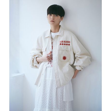 [^:204241021001]Be[W̃Jo[I[WPbgCXpCAčꂽ[NWPbgEDڂɃBe[W̗lȐ􂢂炵̏oVRfށARbgwvngpEChɂ邱ƂŃfUCvXEzCgƃu[2FWJi : ȂLk : 萶ň : ʗn : ȂX^btr[ɂ͉ˋ̃zeC[Wit5X^[͗lGENE HEAVENS̃SƈꏏɎhJŎ{܂B|PbgɂGENE HEAVENS̃L[ACR̂ЂƂł鑾z̕hJBtg̔䗃⑳AׂȕBe[W̃Jo[I[WPbgqg𓾂ăAWfUCɁBDړɃfj̗lȁwxol􂢂̉HĕoĂ܂BăI[o[TCWOł͂Ȃ悢tBbgz肵AChɂ邱ƂŃfUCĂ܂B{[̂{gnCCYɂX^CO₷ZȂɁBs[XƂ̃X^CO߂łBVcWPbgoŃ{^߂ĒAtgJđ[AbvătɒƁAX^COyŒ1łB戵ӎf̒p摜̏ꍇA̓ɂAۂ̐FƈقȂČ邱Ƃ܂B F́Ain̉摜QƂB