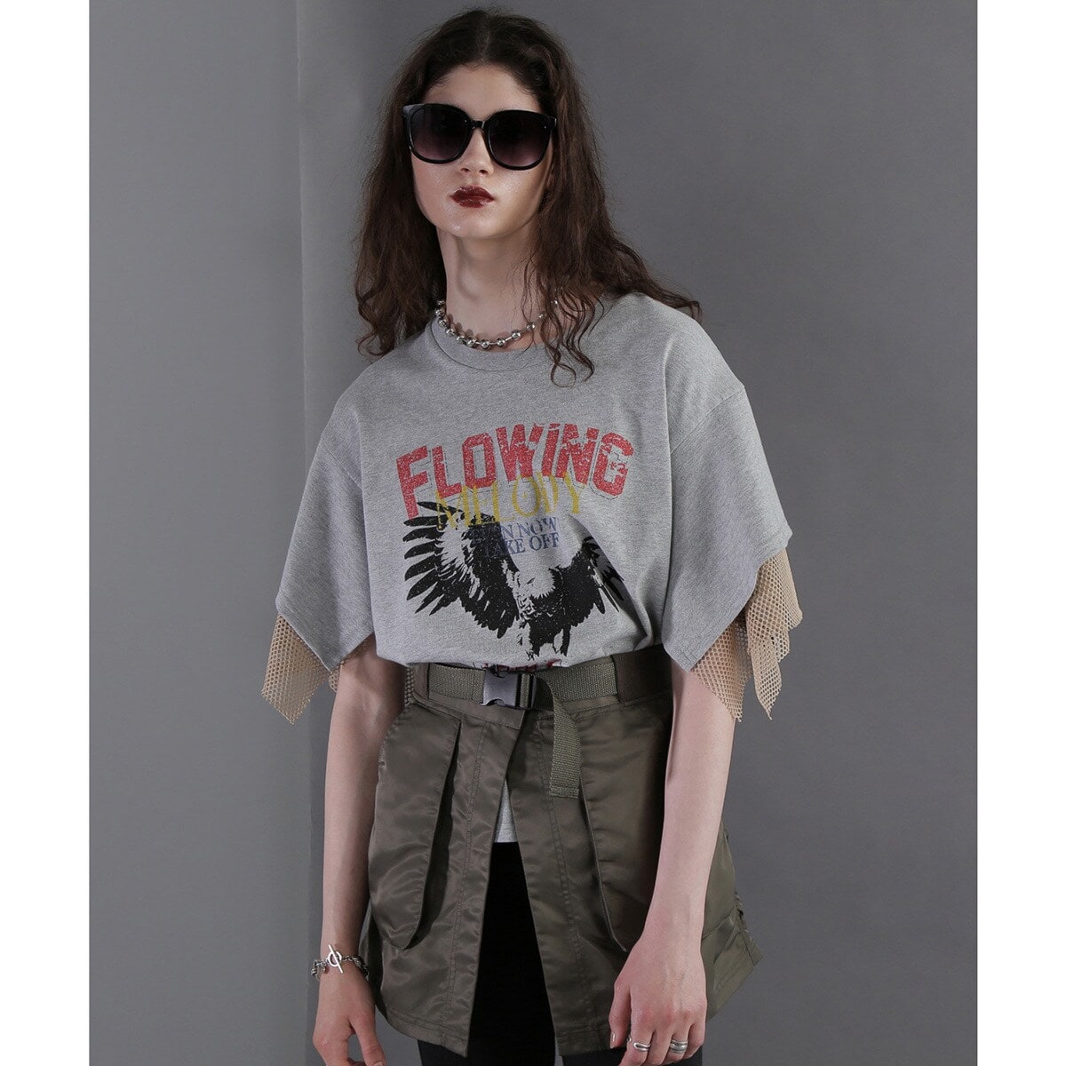 OKIRAKU×ROSEBUD リメイク 透け素材スリーブ スウェット ベージュ OKIRAKU×ROSEBUD)メッシュレイヤード スリーブ Tシャツ | ローズ