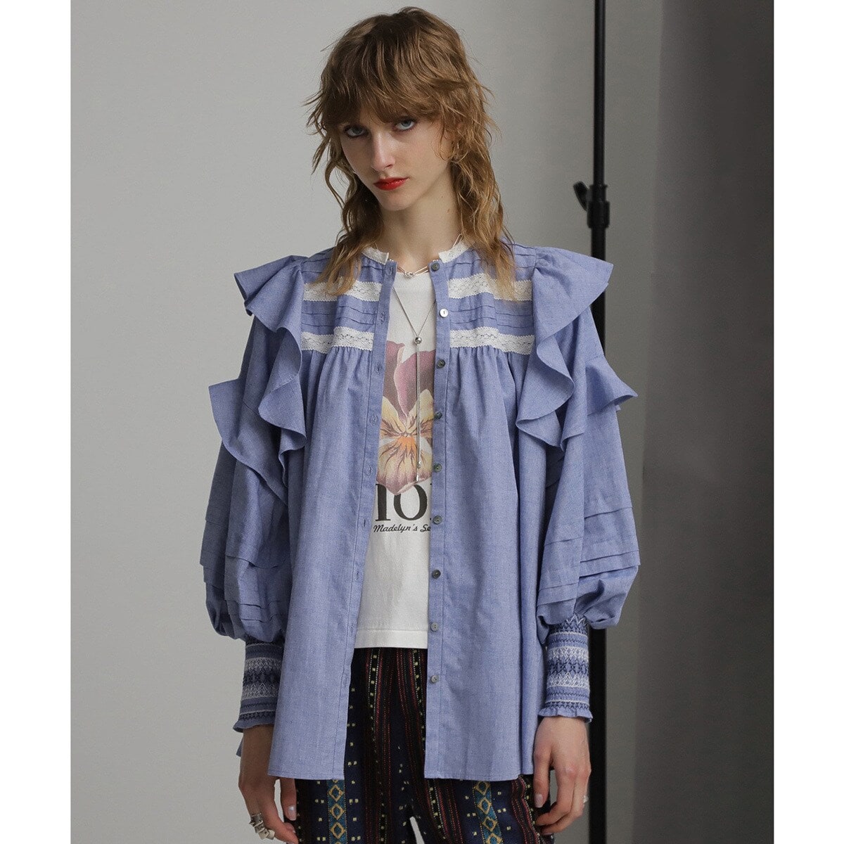 ローズバッド（ROSE BUD）/シャンブレーフリルシャツ シャンブレーフリルシャツ | ローズバッド(ROSE BUD) | マルイウェブ