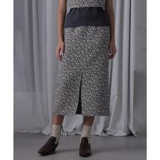 フラワージャカードタイトスカート