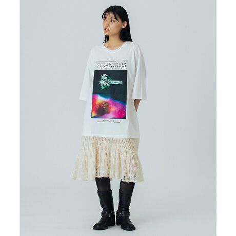 [^:208253041001]F~t[e[}ɂAOtBJȃhbLOs[XEV[ỸL[[h"F"OtBbNɉԂ̃`[tR[WE"^̏o"e[}ɂbZ[WA[gۓIȈꖇE܂ŉBI[o[TCYVGbgŃbNX̂钅SnE_炩ȃ[XnhbLOAtF~jƃGbW𗼗fUCE^Ă͑fɃV[c⃌MX킹y₩ȃR[fBl[g߁EHɂ̓V[gu[cEGX^u[cƍDEzCgAubN2FWJiEFȂELkFEňFʁEnFȂEVGbgFChE[YX^btr[_ȃOtBbNƑ@ׂȃ[Xfނ̑gݍ킹IȈꖇłBI[o[TCYŃbNXAŷ钅Sn͓IłBX^COŋG߂܂Ŋ􂵁Ax̍JWAX^CɎdオ܂BOKIRAKU x ROSE BUDwI͂炸AC̔[h[uxRZvgTOKYO BRAND hOKIRAKU"ROSE BUDƂ̃R{[VCBfUCi[2lƋɁAfUCOtBbNe[}AbZ[W߂ȂY܂鑶݊̂郉Cibv́AWORLD WIDEɒʗpBꖳ̑݁Bh}f擙ɂNpĂALォlC̃R{[VCłB戵ӎf̒p摜̏ꍇA̓ɂAۂ̐FƈقȂČ邱Ƃ܂BF́Ain̉摜QƂB