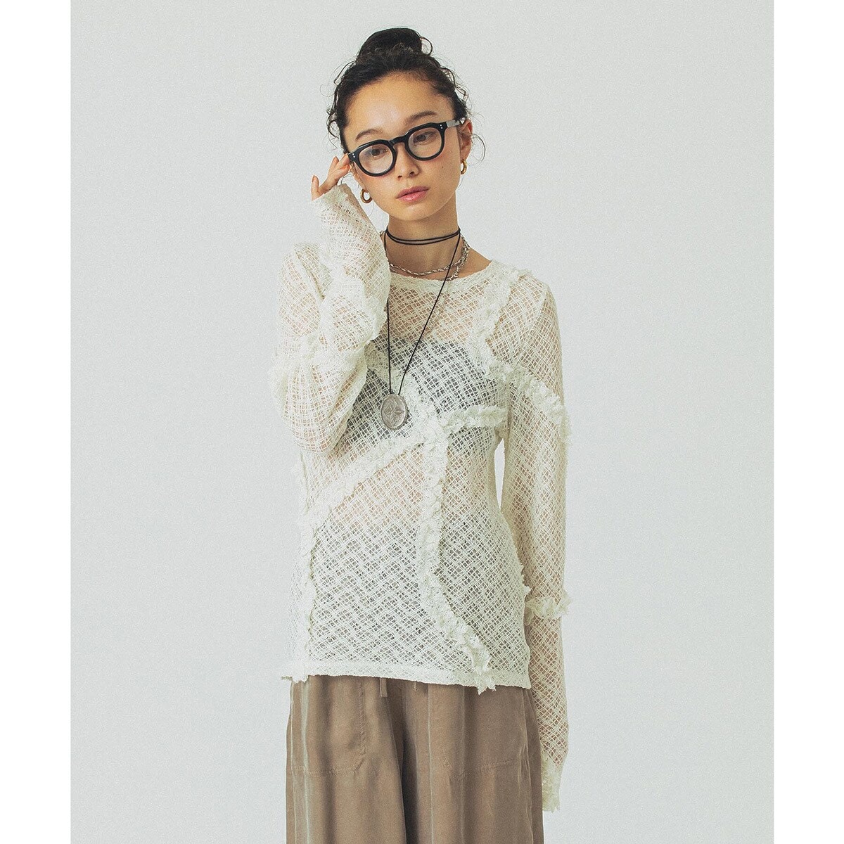 le / ル SIDE BUTTON SLIT トップス ECRU MUSINSA公式 | LE side button slit top (white)