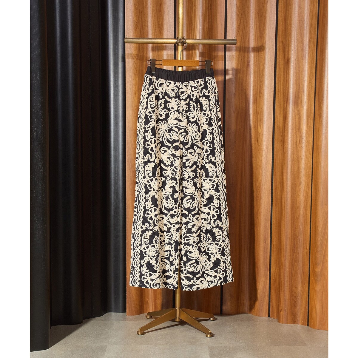 INSCRIRE /アンスクリア】E/C Loose Fit Pants：チノパンツ