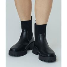 STRETCH CHELSEA BOOTS