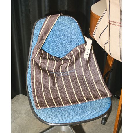 [^:212253053010]XgCvڂA₳F̃V_[g[gEWXgCvR[f̃ANZgɁEtgɂ͍T߂ȎhJSEm[gPCA4TCYeʁE_炩fފŁA΂炸莝ĂE߂̃V_[XgbvŌւ̕SyEuEAx[WAu[3FWJX^btr[XgCv̗DJ[͂̃g[gobOłBVvȒȂɂf长ŁAfC[gɂ҂B_炩Čyʂȑfފő傫߃TCYł₷Aʋ΁Eʊwɂ֗ȃACełB߂̃XgbvɐH݂ɂAוłSĎg܂BhJS肰ȂANZgɂȂĂāAlۂoł܂BbeejqhD[Ł큄ƂӖB킩萁AԂ炫Al̋C܂悤ɂ͂̂ʂĊӂΊzĂBȎv߂āACh̐Y҂񂽂ЂƂЂƂJɍeLX^CnhNtgg߂ɎĒ邩ɂĂ͂܂B戵ӎE摜̏i͌̏Ǝ˂pxɂAƐFقȂꍇ܂B܂\̃TCYƎ͎኱قȂꍇ܂̂ŁA\߂BEi̐F̖ڈ́AiP̂̉摜QƂBE摜̏i̓TvƂȂ܂Bۂ̏iƐFAdlAHATCYAfޓ኱قȂꍇ܂B