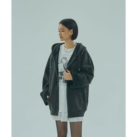 [^:203253012001]tȃCNfBe[͂̃rbOWbvp[J[Eagpёfނ̃tWbv^CvEƂrbOTCYŁACgAE^[ƂĂED\oɂCÑfBe[ANZgɁE̓udlł͂Ȃق؂dlB܂ԂẴAW\E`R[J[͐i߂ƉHɂABe[WCNȕ\ɁE㉺ŊJ\ȋtJt@Xi[̗pŁAfUCƋ@\𗼗EHɂ__FقȂAoNωy߂dlE`R[AO[2FWJX^btr[yHDrbOVGbg̃p[J[́AfC[gɂ҂̈ꖇłBق؂dl̑D̕\oȂǁACN̂fBe[X^CÕ|CgɂȂAVvȂ܂B`R[͓ɃBe[WCNȎdオŁAJWAȒȂɂso܂Bt@Xi[͏㉺Jł邽߁A{gƂ̃oXRɊy߂܂BXEFbgoŒA1ŎɂȂACełBCREOLMENX^CɂƂꂸARȊŃt@bVyޏցBuVINTAGE ~ STREETvL[[hɁAiƃJWASn悭~bNXX^CĂ܂B̋CZȂA炵؂ɂRe|[ȃuhłBEFȂELkFEňFʁEnFȂEVGbgFrbOy舵ӎzE{i͓ȉH{ĂAƓ̕Fy݂܂BEH̓A1_ƂɐF\قȂA⒅pd˂邱ƂŏXɐFFω܂BEi̓ƂĂBE摜̏i͌̏Ǝ˂pxɂAƐFقȂꍇ܂B܂\̃TCYƎ͎኱قȂꍇ܂̂ŁA\߂BEi̐F̖ڈ́AiP̂̉摜QƂBE摜̏i̓TvƂȂ܂Bۂ̏iƐFAdlAHATCYAfޓ኱قȂꍇ܂B