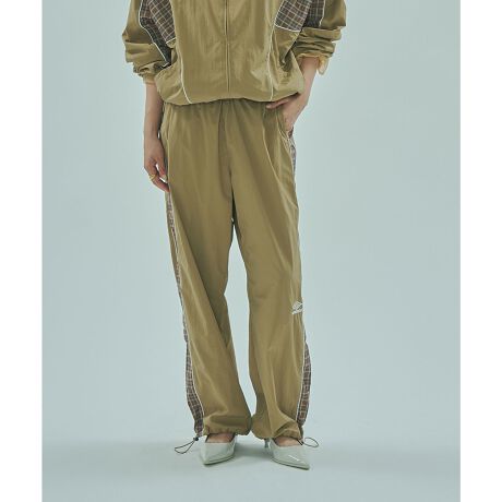 [^:212253031008]`FbNfANlC̃iCpcEN̓`FbNANZgɎꂽVfUCEubN̓O[n`FbNAx[W͓Fn`FbNgpEtgɎhJUMBRO_u_CSETCh̃pCsO̓zCgł肰Ȃ|CgɁEChVGbgŃbNX̂SnE̓Xshdlŏ䊴VGbg̒\EubNAx[W2FWJX^btr[ChȃVGbgƃ`FbN̐؂ւfUCG炵iCpcłBy₩ȑfފŐSnKB̃XshŃVGbgω邽߁AXj[J[u[cȂǑƂ̃oX₷łBZbgAbvƂĒp΁Aꊴ̂X|[eBȃX^COɁBPił݊AVvȃgbvXƍ킹邾ŃR[fBl[g܂܂BUMBROUMBROiAuj́ACOhE}`FX^[1924Nɐݗꂽtbg{[uhłATbJ[EFAV[YAGLbvgȂǂ𐻑Ă܂Btbg{[̗jɊvV炵AptH[}XƃfUC𗼗iWJBߔNł́AgȃXg[gt@bVvfꂽACelCŁAÕt@bVV[łڂW߂Ă܂By舵ӎzE摜̏i͌̏Ǝ˂pxɂAƐFقȂꍇ܂B܂\̃TCYƎ͎኱قȂꍇ܂̂ŁA\߂BEi̐F̖ڈ́AiP̂̉摜QƂBE摜̏i̓TvƂȂ܂Bۂ̏iƐFAdlAHATCYAfޓ኱قȂꍇ܂B