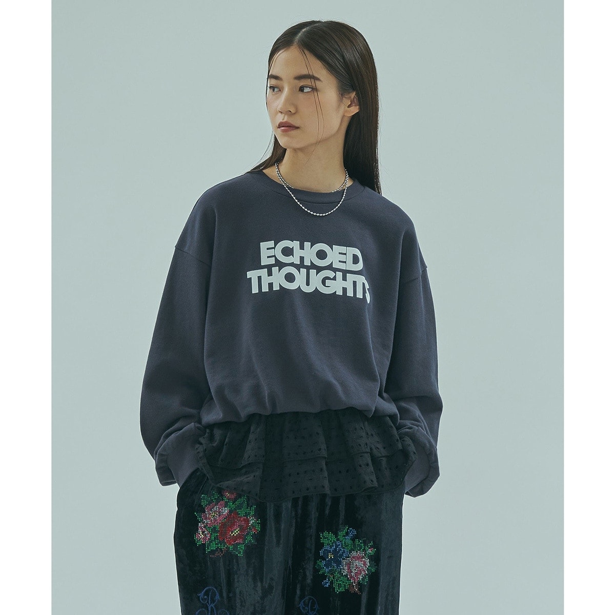 [}C]LACE HEM SWEATSHIRT/[YobhiROSE BUDj NAVY