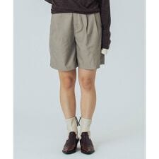 DOUBLE TUCK SHORT