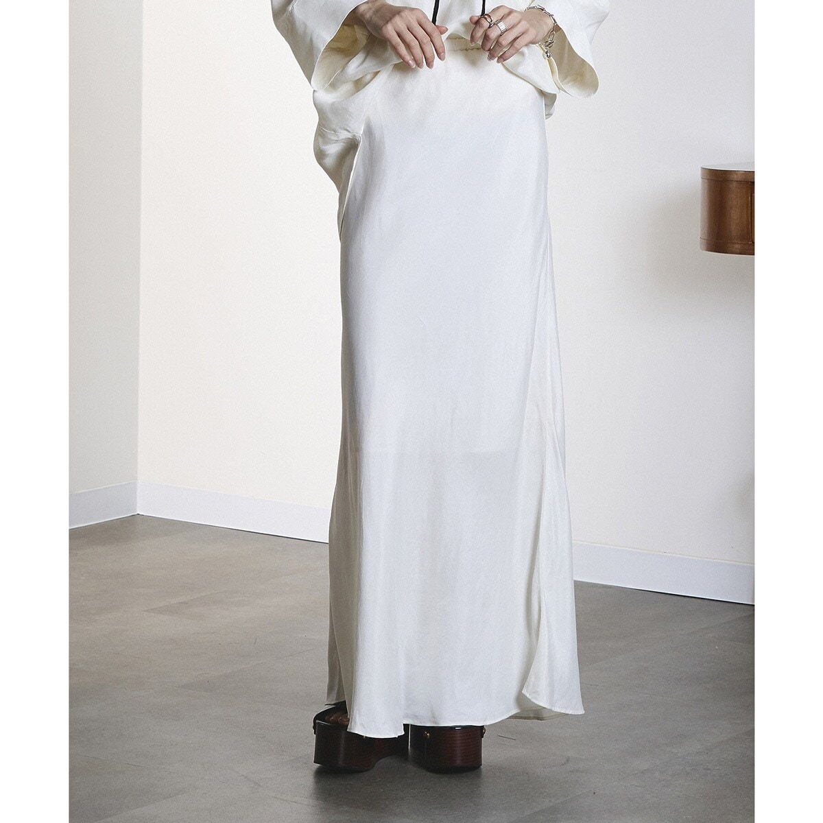 [�}���C]FIBRIL SKIRT/���[�Y�o�b�h�iROSE BUD�j OFF WHITE