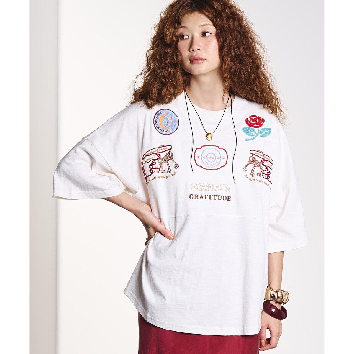 お*ラ様 【本人手渡品】オールドヒッコリー 硬式木製バット タフィー・ローズ　M EMBROIDERY FOOTBALL TEE | ローズバッド(ROSE BUD) | マルイウェブ