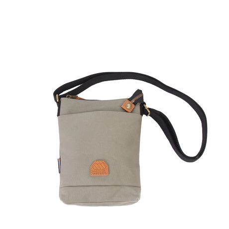 [^:EQHY02]yMADDEN EQUIPMENTzf CNCbvgVvȂ炱肪l܂~jV_[oByċCyɐgɒTCYBOʕɃt@Xi[̗ߋ_肰Ȃ|CgBނȂǂ[\łBVvȃfUCȂ̂Œj킸g܂B