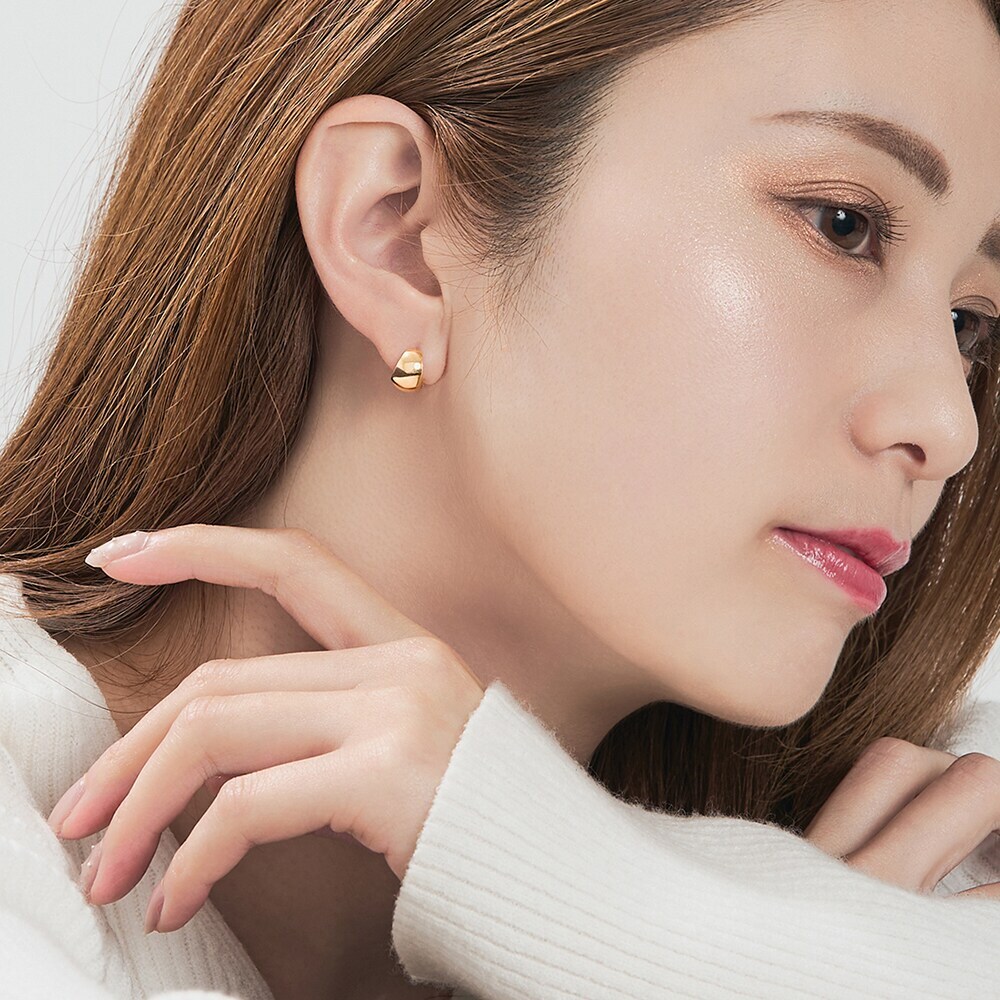 K18月甲フープピアス(7×10) | エルアンドコー(L&Co.) | マルイウェブ