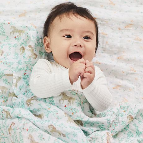 [^:SWADABASWC30013]aden + anaisiGCfAhAlCj̃RbgXfނōꂽXhBRbgX́A`Iɂ݂ƂĈpĂʋC̗ǂfނłBׂ₩ȐD肪ŁAhȂẢ܂ԂKɃT|[g܂BGCfAhAlC̃Xh́A_uK[[̏_炩́BԂ̂ɗDAgтɐSn悳ł܂B唻TCYȂ̂őprɎgAOoRpNgɎ^ׂ܂BXhgĐԂDނƂŃ[˂}A܂Ń}}̂Ȃ̒ɂ悤ȈS^ƂĂ܂B2026N̊xA߁i܁j`[tɂVBND]Ă銱xRNVłB݂ƂĂłȂAxr[J[̓悯P[vAނւV[gAvC}bgAf߂̉Jo[ƂĂ􂵂܂B唻TCYȂ̂őprɎgAOoRpNgɂŎ^ׂ֗͂łB ʋĈ悢RbgXn @ŊȒPɐ􂦁AɕۂĂ܂@^u[͂@ Ԃ̂ɗD\tgȕ ړIɎg֗ȑ唻TCY _uK[[ŏ_炩ႤĂd󂷂Xh́AԂ񂪑傫ȂuPbg^IAxbhV[cȂǂƂĒ􂵂܂BoYjɂ҂ȁAu[̐p{bNXłpӂ܂B/ʋĈ悢XfނŁA_uK[[̏_炩/݈ȊOɂprɎg唻TCYŎpQ/@Ő􂦁AoYjɂ҂Ȑp{bNXt/iɂ蕿̏oقȂꍇ܂Bg̃j^[ɂAۂ̂̂ƐFقȂꍇ܂ByΏ۔Nz񂶂傤yiTCYzW 120 cm ~ D 120 cm ~ H 0 cmygp@zSTEP1. ݂Op`ɐ܂AԂ^񒆂ɐQ܂B̎A݂͂ݏoȂ悤ɋC܂傤BSTEP2. Ԃ̕Е̘rIȂċ̏ɒuA݂̒[ĐԂ݂܂B]z͑̂̉Ɋ݂܂BSTEP3. Е̘ȑɒuẨ݂ւƊ݁AƌŒ肵犮łB[˂͏㔼gɌ邽߁A㔼gނłOKBҊ֐߂̐WȂ悤A͂ƂĂ܂ByӎzCiɎԂł̖CjAJŔGꂽ͑̈ߗޓɐFEFڂ肷鎖܂̂łӂBgp̑OɈxA󂷂邱Ƃ߂܂Bvgȉꍇ́Av̐iɑψڂՂ܂B舵ɂ͏\ӂB