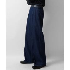 Confirm ケミカル加工 デニム タック ワイドストレートスラックス