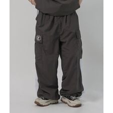 イルズ(ILLS)のILL’S セットアップ対応 ドロスト サイドライン ナイロンカーゴパンツ ワイドパンツ