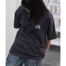 Confirm ハートワンポイント刺繍 半袖Tシャツ