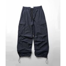 コンファーム(Confirm)のConfirm ビッグポケット 裾ドロスト ワイドシルエット ポリメッシュカーゴパンツ
