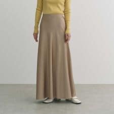 【BAILA12月号掲載】【脚長効果抜群】マーメラインサテンスカート