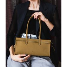 【LA MARGE】【本革】ベルトデザイン 横長 ロングハンドルバッグ