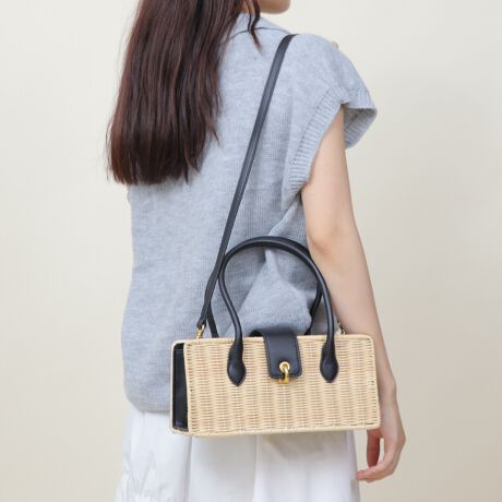 ^fނƃtFCNU[gݍ킹obOpointEvȃ^ƃU[̑gݍ킹őlJWAɃsb^BE^VGbgŎŃghvXBES[ĥЂ˂iȕ͋CoĂ܂BEX}z / ߃|[` / z / nJ`ȂǕKvȕ͎[\ȃTCYBEɂ͔^̃|Pbg1tŃpXP[X̎[ɕ֗BEV_[xgtŌ|΂ߊ|ƂĂg܂BEJWAX^Cɂ͂XbNXpcȂǂ̃LC߃X^CɂiEV_[xgtEO|PbgFȂE|PbgFI[v|Pbg~1EA4Ήi22~31cm)F~Ezi10~20cmjFEybg{gi500mljFEybg{gci500mljF~ӎVRfނgpĂ̂ŁAȂǂꍇ܂Bfނ̓ƂĂBVRfނgpĂ邽߁ATCYɂ͌̍܂B\߂B^͓AgQ̂ꂪł邱Ƃ܂BߗނȂǂtȂ悤ӂB͈肹AJb^[nT~Ȃǂłꕔ𒚔Jɐ؂ĂBfpʐ^͎BeɂAۂ̃J[ƑقȂꍇ܂B\߂Bi̐F̖ڈ́AiP̂̉摜QƂB------------------------------------------LAMARGE(}[W)-tHƃoXkɌvZAChicMinimalłȂ珗炵_炩fUC̃ACeāBmIŏiȏ̂߂̃t@bVObYuhB----------------------------------------îCɓo^ @n[g}[NNbNIJ[̍ēגʒmAZ[m点܂BVbv̂Cɓo^ @ViēגʒmȂǁAȏ󂯎邱Ƃł܂B[^:94106]