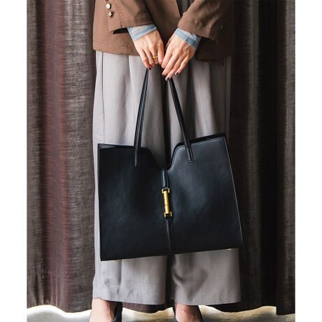 S[h̋ƊoĂeʃg[gobOBpointEiȖ{vgpLC߃fUCŃIIt킸􂵂܂BEtg̃S[h̓}Olbgŕ̏oꂪX[YɁBEA4TCYΉ̑eʂŒʋ΁AʊwobOɃsb^BEɊ|₷߂̃V_[xg|CgBEɂ̓t@Xi[|PbgtŃpXP[XX}z[ɕ֗BEobOɂ͏≘ꂩĂetBiE|PbgFt@Xi[|Pbg~1EA4Ήi22~31cm)FEzi10~20cmjFZEybg{gi500mljFZEybg{gci500mljF------------------------------------------LAMARGE(}[W)-tHƃoXkɌvZAChicMinimalłȂ珗炵_炩fUC̃ACeāBmIŏiȏ̂߂̃t@bVObYuhB----------------------------------------îCɓo^ @n[g}[NNbNIJ[̍ēגʒmAZ[m点܂BVbv̂Cɓo^ @ViēגʒmȂǁAȏ󂯎邱Ƃł܂B[^:94055]