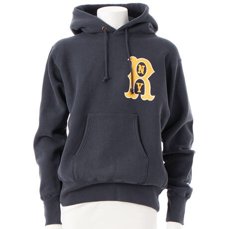 [^:C3-C104]1960`70ÑAJ̃x[X{[t@bVfUCƂĎꂽAƃNVbNȕ͋CIȁuRETRO BASEBALLig x[X{[jve[}ƂRZvgpbP[W̃CibvBChampion(R)i`sIj̃XEFbgVćAuU LO Iu XEFbgVcvƕ]قǁAȆ̃t@ɈĂ܂B`sI\鐻@́uREVERSE WEAVE(R)io[XEB[u(R)jvB􂤂قǂɃ^tɂȂAނقǂɓƓ̕□o闠NёfނgpuREVERSE WEAVE(R) 11.5oz. Terry Fleeceio[XEB[u(R) 11.5IX e[t[XjvV[Ỹt[fbhXEFbgVcłB{͏cɎg鐶nɎgpuREVERSE WEAVE(R)v@ɂďc̐n̏k݂hƓɁAeɁuEXPANSION GUSSETiGNXpVK[bgjvt邱Ƃŉ̏k݂ւ̉eȂA₷ɔzBupE_[Xm[EHbVvƌ鎞Ԃč𝆂ݍސ􂢉HŃ[YhABe[WeCXgoĂ܂BI[ZeBbNȃVGbgŁÃvǵA`sIuha̒nłuROCHESTER NEW YORKij[[NB`FX^[sjṽCjV싅`[̃SɃfUĆBwɂ́uROCHESTERvuԕvƌĂ΂NVbNȏ̂ŃfUCAuhnݔŃu1919vƂƂɃvgĂ܂B̐RbggNVbNȈۂ̃l[^ÓARZvgpbP[W̌o[WłB