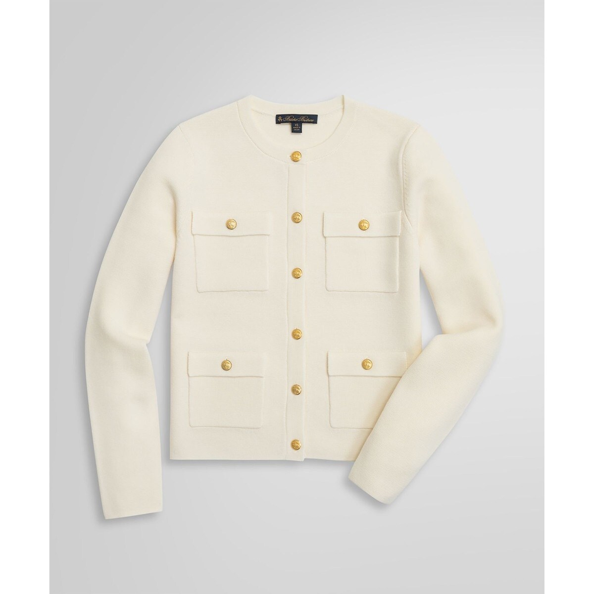 メリノウール／カシミヤ ケーブル ゴールドボタン クルーネック