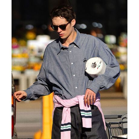 [^ԁFP25330330000819]ICXgA聟fReBuȃrbOGFS|Cg̃Vu[VcubNX uU[Y̑㖼ɂȂĂ|{^_EJ[̃X|[cVcBʏ傫fUCGFiS[f t[XjS̓ʂȑ݊ۖڂAICXgÃACełBAJJWAX^C̒ԂƂVu[VćA܎Ɏgp\ʂɂ邱ƂŔZF̃_[Nu[y₩ȈۂɎdオÂ镵͋ĆBD̂ߎRȉAiĂ܂BTraditional FitF́AEGXgAA[z[łA^bNAEgĂT}ɂȂ{bNXVGbg̃fjp̃TCY\LłAj킸pł܂BdlEtBbg-gfBViE݌^-{^_Ei݂̒8.6cmjEobNv[c-Z^[{bNXv[cE-EJt-EhoJti_u{^jE|Pbg-Ȃ