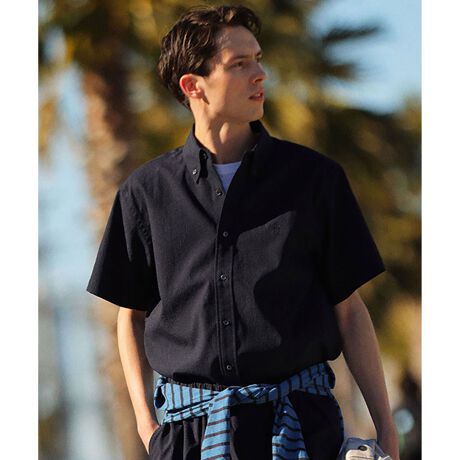 [^ԁFP25330330001095]ICXgA聟傫߂̃NV[ȃTCYƁAƂyȐñJWAVcʂǂɗDAƂn̍@\|GXefނgpByʂŃVɂȂɂAtĂɂĂ̗sɂE߂łBubNX uU[Yے|{^_EJ[dlŁA{^JĊJIɒȂĂ݂̌`L[v܂BñV[cƍ킹ăZbgAbvłp\B}CEFA⃉EWEFAƂĂœKłBYTCY̕\LłAjZbNXł܂BɃg[iJ[GFiS[f t[XjShJdlE݌^F{^_Ei݂̒8.6cmjEobNv[cFZ^[{bNXv[cEF