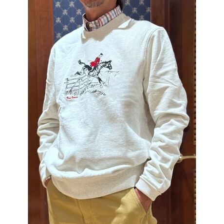 [^ԁFP25320100221929]NVbNȐEς̏nihJXEFbgVcV[Ye[}̂ЂƂMyopia Hunt Club̃C[W\[XƂȂA1954ÑubNX uU[ỸJ_[\CXgtgɎhJ܂B͋􂷂nƁA̔wɂ܂l̐ԂneBOWPbgۓIłBAJE~l\^Bog̃A[eBXgA|[EuE̎|킢̂`悪AhJŗ̓Iɕ\Ă܂BAJWX^CɌȂXEFbgVcɃNVJȃ[hZ킹ABꖳ̑݊ACełB|[EuEF1930`60N㍠ɁAubNX uU[ỸJ^OJ_[̃CXg|ĂA[eBXgłBނ̕`CXg͓̃AJɂsIȒj`A傫ȉe^ƌĂ܂BMyopia Hunt Clubi}CIsAEngNujF}T`[ZbcBɂjJg[NułBX̓Lcl𒆐SƂnNuƂ1882NɐݗA݂ł̓St|AejXȂǑɂ킽ANeBreBy߂Ai̍NuƂĒmĂ܂B̃V[Ye[}ł̓neBObNɑpCG[AbhA~^[O[Ȃǂ̃J[pbgƃKNu`FbNAnLWȂǎɏ̂Aj}`[t_ɎꂽA`ƊiZX^CĂ܂BG{[pb`tBn[t[ɂ̓ubNX uU[Y炵ALfBXgCṽIbNXtH[hngpB