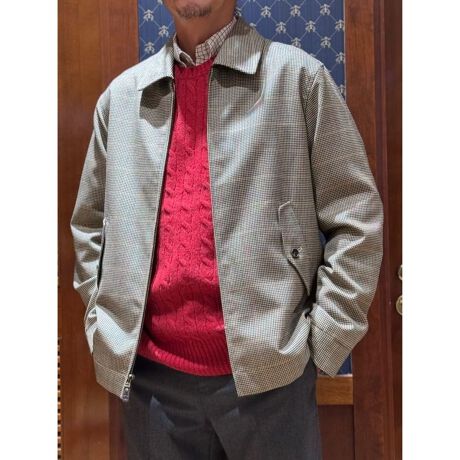 [^ԁFP25340330001628]p̖eLX^C[J[Abraham Moon & SonsiAun[&TYjЂ̃E[ngpWbvu]V[Ye[}̂ЂƂMyopia Hunt Club璅z𓾂āA1874NɃAJŌꂽNuiKNuj̃WPbgƂč̗pꂽƂ炻̖̂AKNu`FbN̗p܂B[ɕ֗ȁAySñV[gAE^[łBKNu`FbNɍXɃsb`̍Liqd˂AMOONЂȂł͂̐ꂽeLX^CfUCāAƂfBe[ŃVvɎdĂ܂BuEñJ[͒gFɂFɂ킹₷AR[fBl[g̍ŌɂƉHD邾ŏiȃX^CO܂BnɂGFiS[f t[Xj̃WJ[hngpBCguẼpCsOdグBNVbNȃAu[NBݗ̓uẼtFCNXEF[hB̊pfނƂAz[{^BWbp[̈̃rXGFiS[f t[XjS̍BMyopia Hunt Clubi}CIsAEngNujF}T`[ZbcBɂjJg[NułBX̓Lcl𒆐SƂnNuƂ1882NɐݗA݂ł̓St|AejXȂǑɂ킽ANeBreBy߂Ai̍NuƂĒmĂ܂B̃V[Ye[}ł̓neBObNɑpCG[AbhA~^[O[Ȃǂ̃J[pbgƃKNu`FbNAnLWȂǎɏ̂Aj}`[t_ɎꂽA`ƊiZX^CĂ܂BdlEnFijEtgFVO/_uWbvi1)EFJtXdl({^2)E|PbgFOgE11A1ECi[FȂ