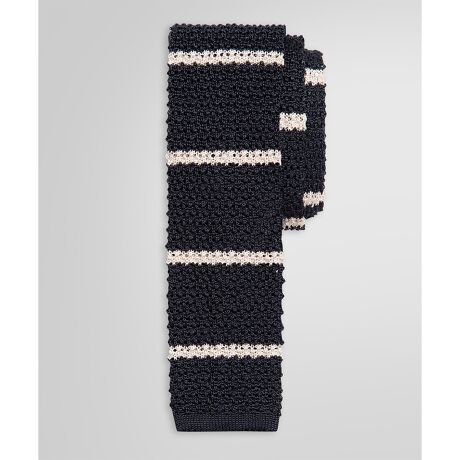 [^ԁFS23120100204164]C^ÃVNjbg^CXgCv̊ԊuLVvȃjbg^C̏ɂ̓g[iJ[GFiS[f t[Xj}[NhJ܂BWPbgX^CJWAȃR[fBl[gɂE߂łBjbgfނɕtAiɂĎ኱̌̍܂BBiɂĕ̔zuɌ̍܂B̍ۂɂIт܂̂ŁA炩߂B