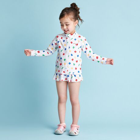 ミキハウス] ラッシュガード 水着 長袖 ロゴ 日焼け止め UVカット ベビースイミング レジャー 日本製 男の子 女の子 ベビー キッズ 子供用  12-7105-497 Amazon.co.jp: 【 ミキハウス 】 ラッシュガード 水着 長袖 日焼け止め UVカット ベビースイミング レジャー  男の子 ...