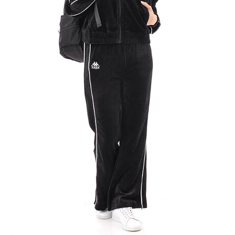 [^:245645]iȌxAfނɁAIō\zIȃ{bNXVGbg|킹{BƂ̂郏ChȃCr̃CE킸AꂽoB XEFbgTVcƍ킹ăJWA_E悵AVcWPbgŃ[hɊ񂹂悵BVvȂ݊̂AX^CO̎ɂȂpcłBiԁF245623̃gbNWPbgƍ킹ăZbgAbvɂ