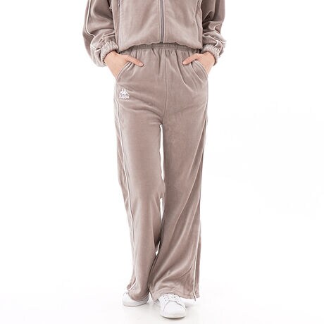 [^:245645]iȌxAfނɁAIō\zIȃ{bNXVGbg|킹{BƂ̂郏ChȃCr̃CE킸AꂽoB XEFbgTVcƍ킹ăJWA_E悵AVcWPbgŃ[hɊ񂹂悵BVvȂ݊̂AX^CO̎ɂȂpcłBiԁF245623̃gbNWPbgƍ킹ăZbgAbvɂ