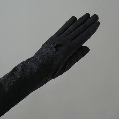 [^:M008]イ܎wUVA[Jo[܂́AVRfނ̖ȑfނgpイ͗lIȁA炵fUC̎܂łBQ̐SnɉAeՂȑfނȂ̂ŁA悭Yɐ􂦂āAGDĂ܂BイfUCAGKgȈۂ^܂BwɓdbVfނ̗pAUVJbgH{A܂𑕒܂܃X}[gtHȂǂ̑삪\Ȏ܂łBǑ΍ɂX}[gȃIvVƂĂp܂BZ~O^CvB~ߕtB