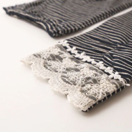 [^:S036]Vvȃ[XƏiȃt{[_[ŊÂȂ肷ȂfUCɁB{[_[J[UVA[Jo[܁Bw悪g^CvȂ̂ŁAX}z𑀍삵ƂeՂɂȂ܂BV[g^CvB~ߕtB